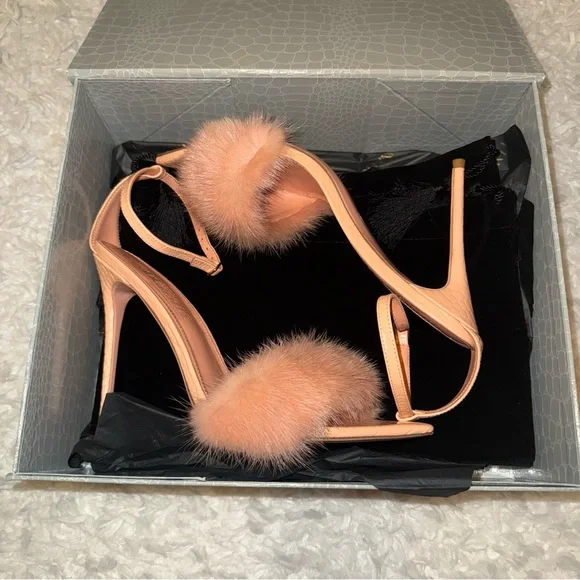 I AM JENNIFER LE Peach Fur Pom High Heel Sandals 40 - Picture 1 of 7